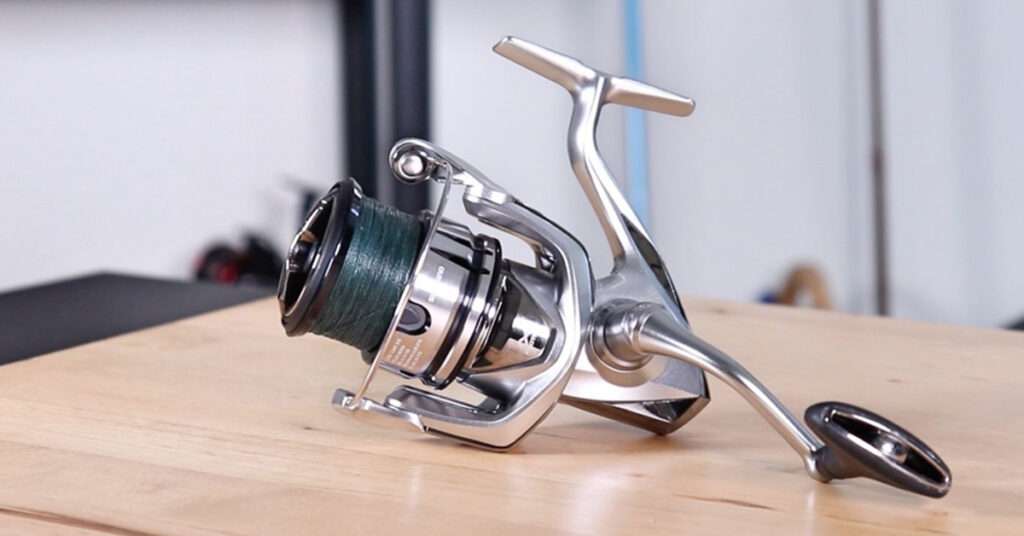 an image of a shimano stradic spinning reel